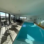 Caramelle Piscine Interieure Privee Chauffee Toute L Annee Et St Martin