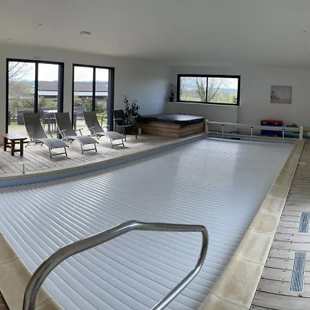 Piscine Intérieure Privée Chauffee Toute L Annee Et St Martin * Saint-Martin-l'Hortier