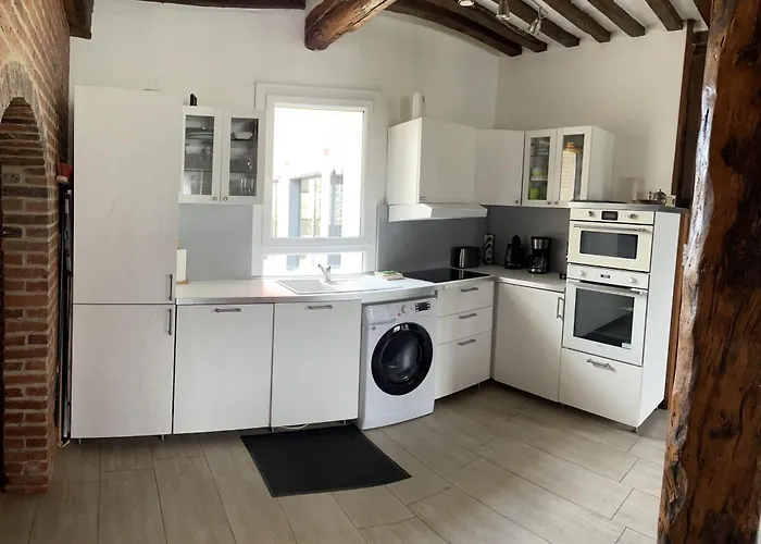 Caramelle Piscine Interieure Privee Chauffee Toute L Annee Et St Martin Holiday home Saint-Martin-l'Hortier