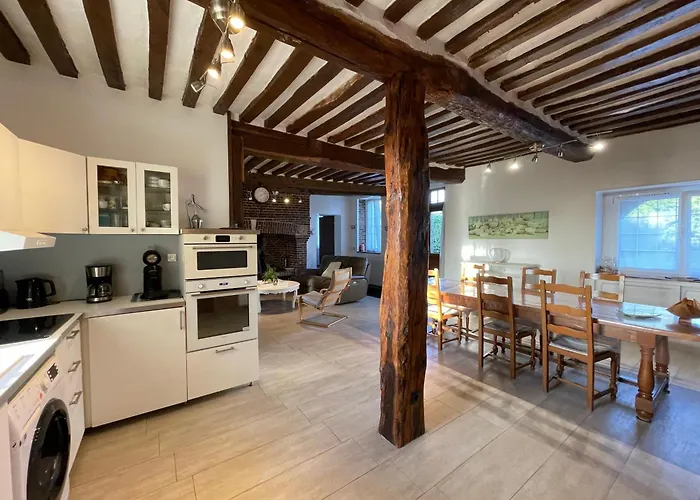 Caramelle Piscine Interieure Privee Chauffee Toute L Annee Et St Martin Holiday home Saint-Martin-l'Hortier