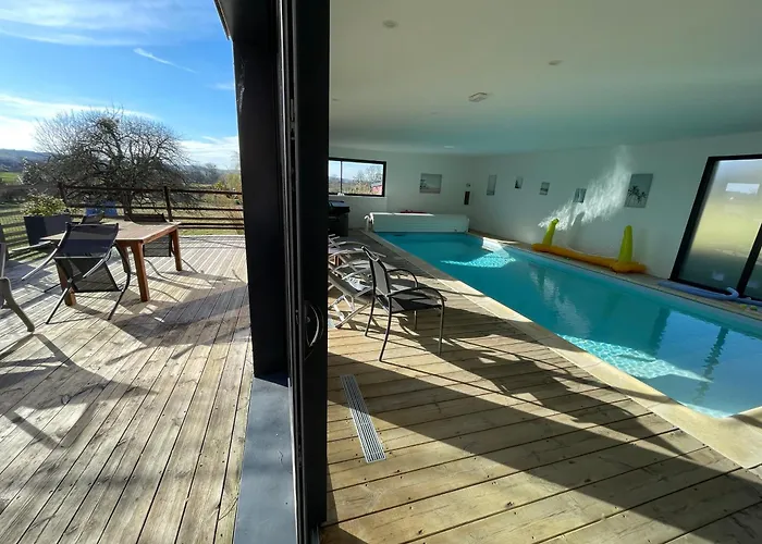 Caramelle Piscine Interieure Privee Chauffee Toute L Annee Et St Martin Holiday home *